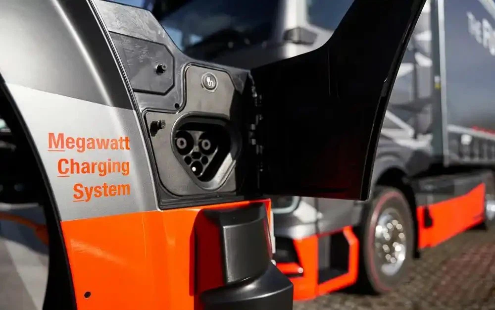 Kas ir MCS uzlāde un kā tā ietekmēs elektrisko kravu pārvadāšanu?